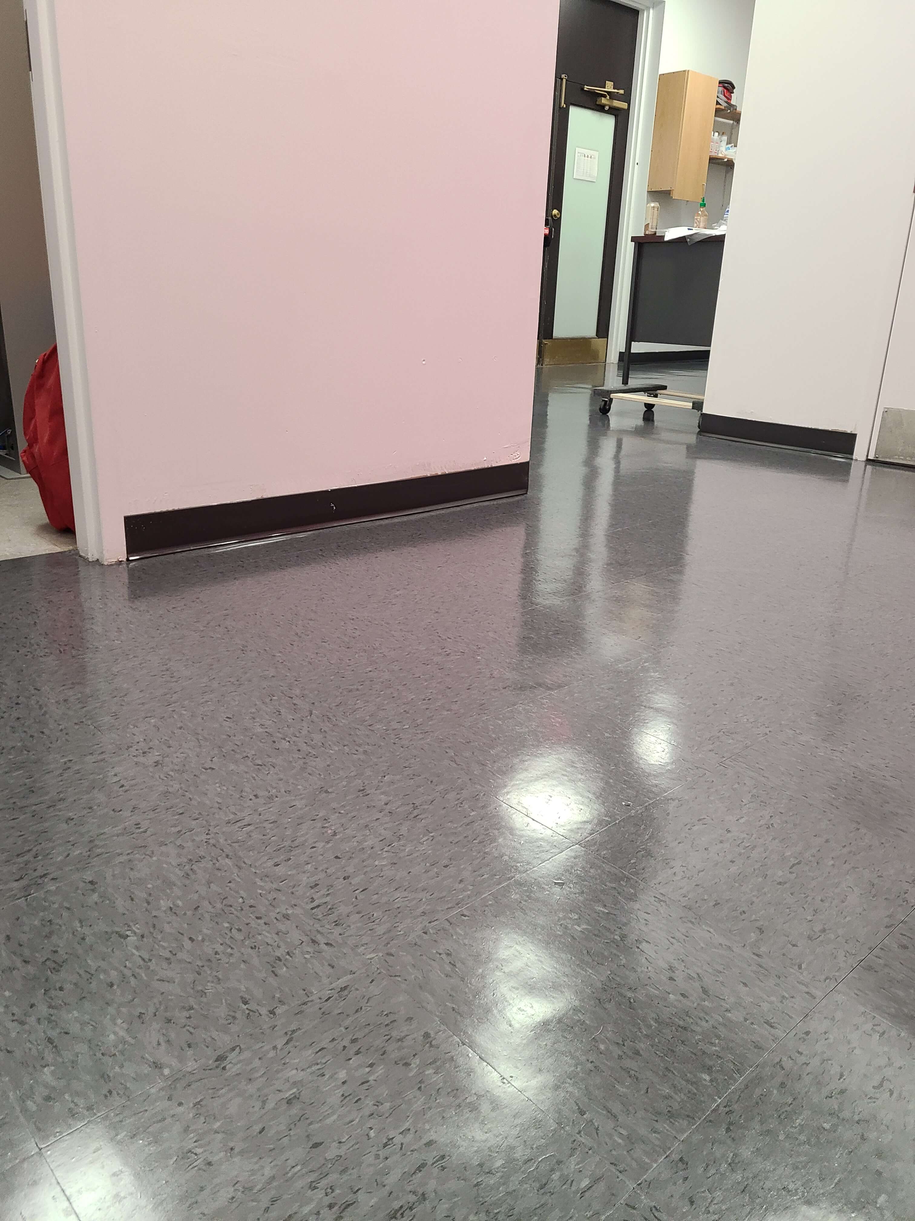 Commercial window washing services in Indianapolis Commercial window washing services in Indianapolis