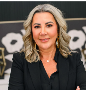  Claudia Alzate, Recognized by BestAgents.us as a 2025 Top Agent 