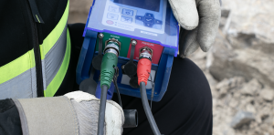 Simultaneously monitor vibration, noise, and air overpressure - all time-synchronized