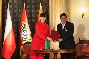 Shreekant Patil MoU with Poland India Chamber