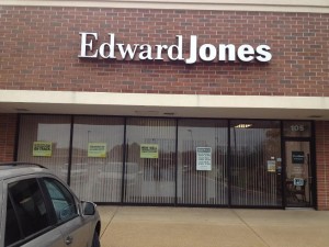 Outdoor Signs in Chicago Naperville IL