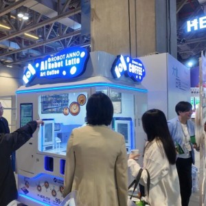 China’s #1 AI Coffee Robot Hits 98% Consistency – Anno Robot Leads 2025 Vending Surge