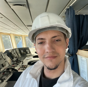 Official winner of the streamer of the 2024 year of gamechanger award.