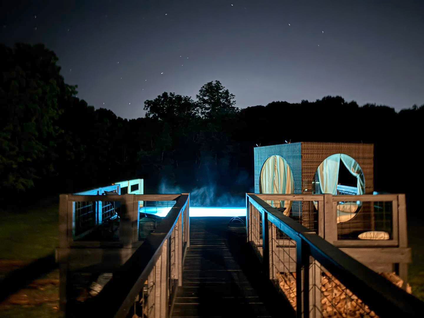 Midwest Container Pools builds innovative fiberglass shipping container pools