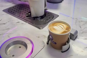 China Top: Anno Robot Dominates CHTF with 10,000+ Cups Sold