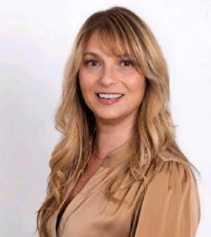 Dawn Buldo, Recognized by BestAgents.us as a 2025 Top Agent 