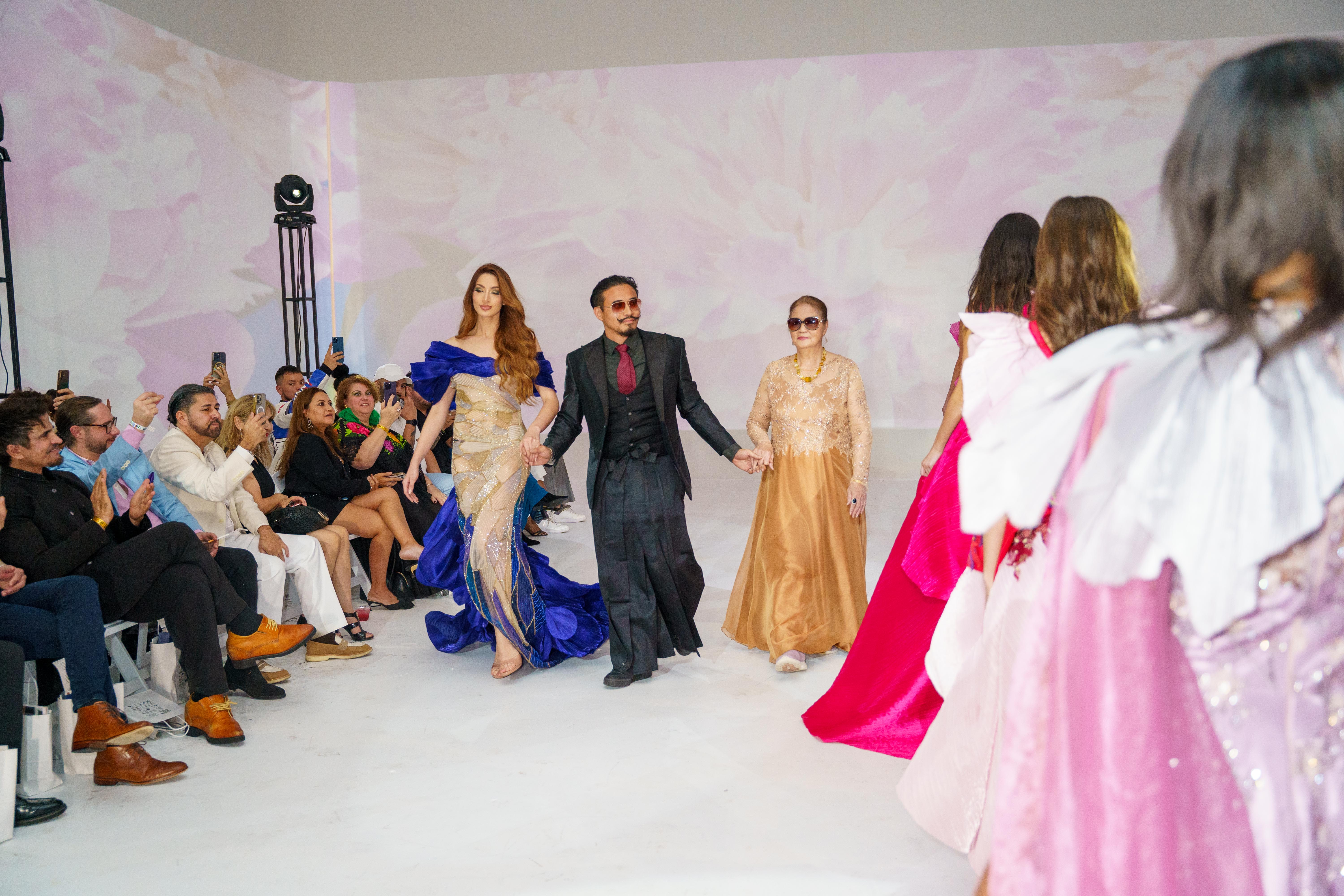 photo Antonio Ramiez DESIGNER FONDER DANNY NGUYEN W MAMA NGUYEN ESTRELLA DANIRIE photo Antonio Ramiez DESIGNER FONDER DANNY NGUYEN W MAMA NGUYEN ESTRELLA DANIRIE