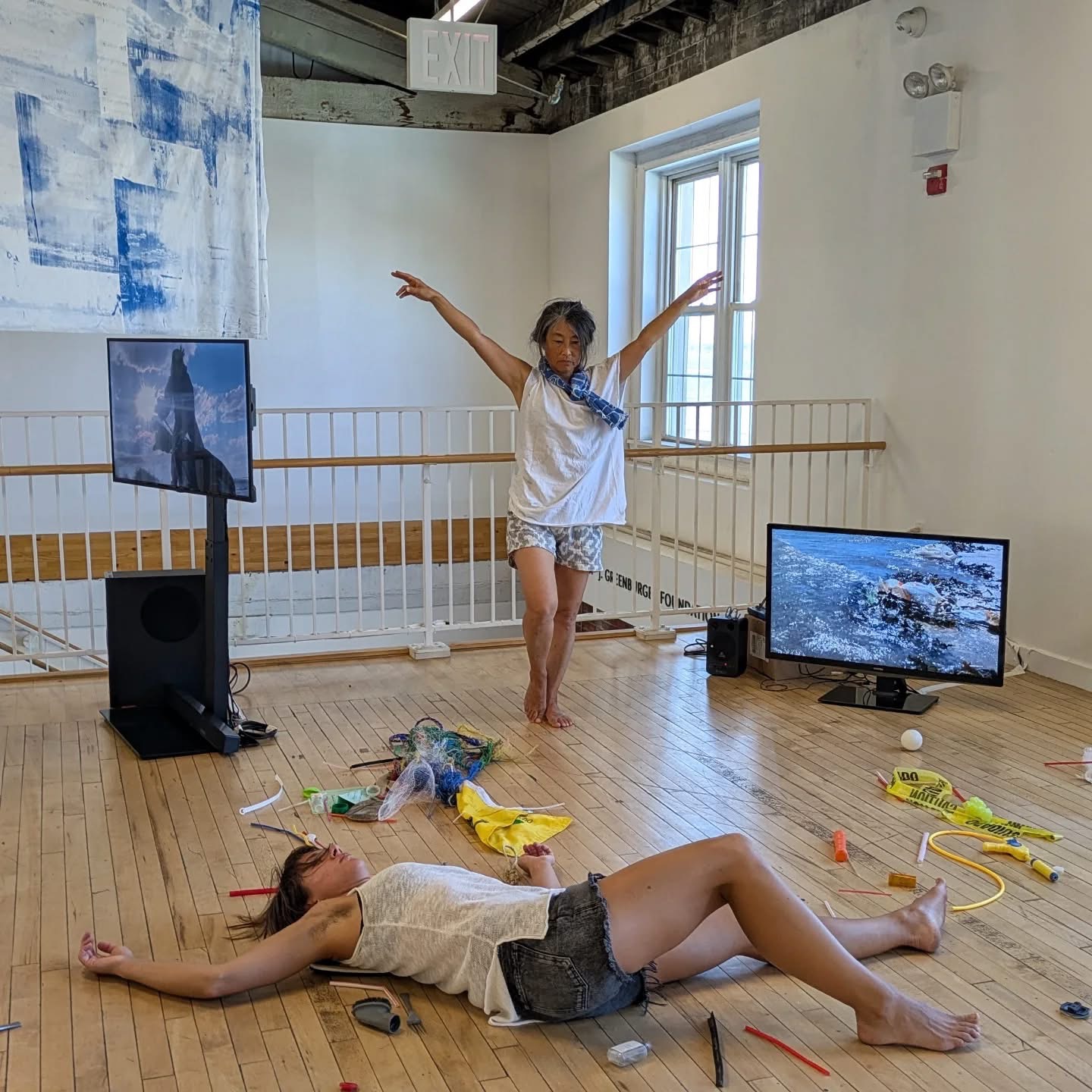 Creek Two Cavities for the heart by Nora Almeida installation