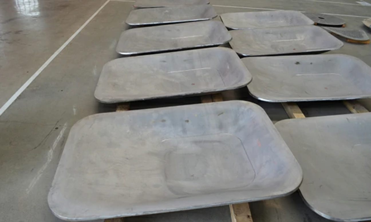 Hydraulic forming in Openex for metal parts of complex shape Hydraulic forming in Openex for metal parts of complex shape