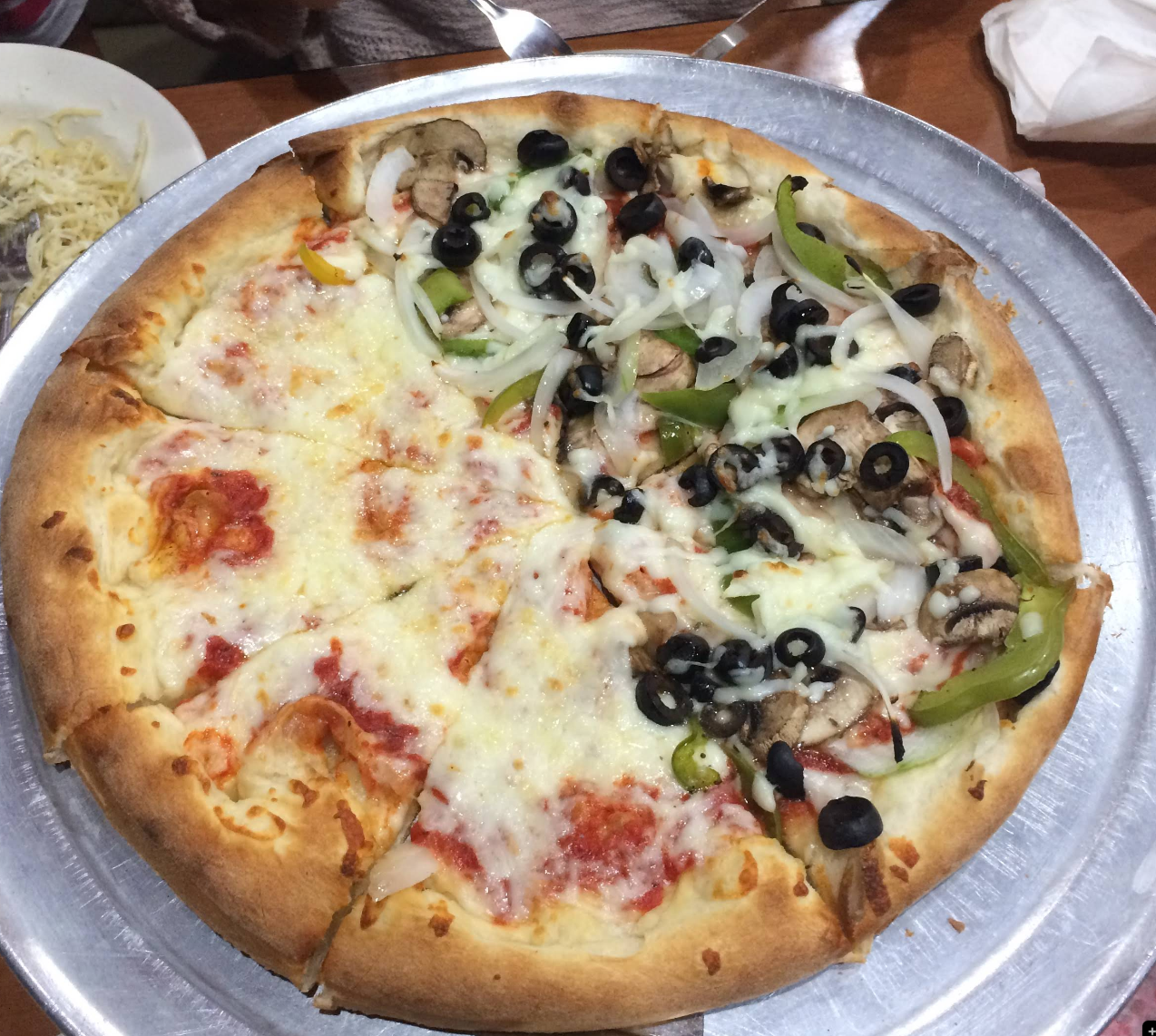 Veggie Pizza with fresh toppings made daily at Joes Pizza Mesquite Veggie Pizza with fresh toppings made daily at Joes Pizza Mesquite