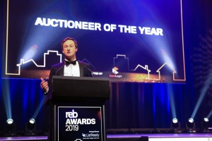 James Pratt accepting the award, 2019 Top Auctioneer in Australia.