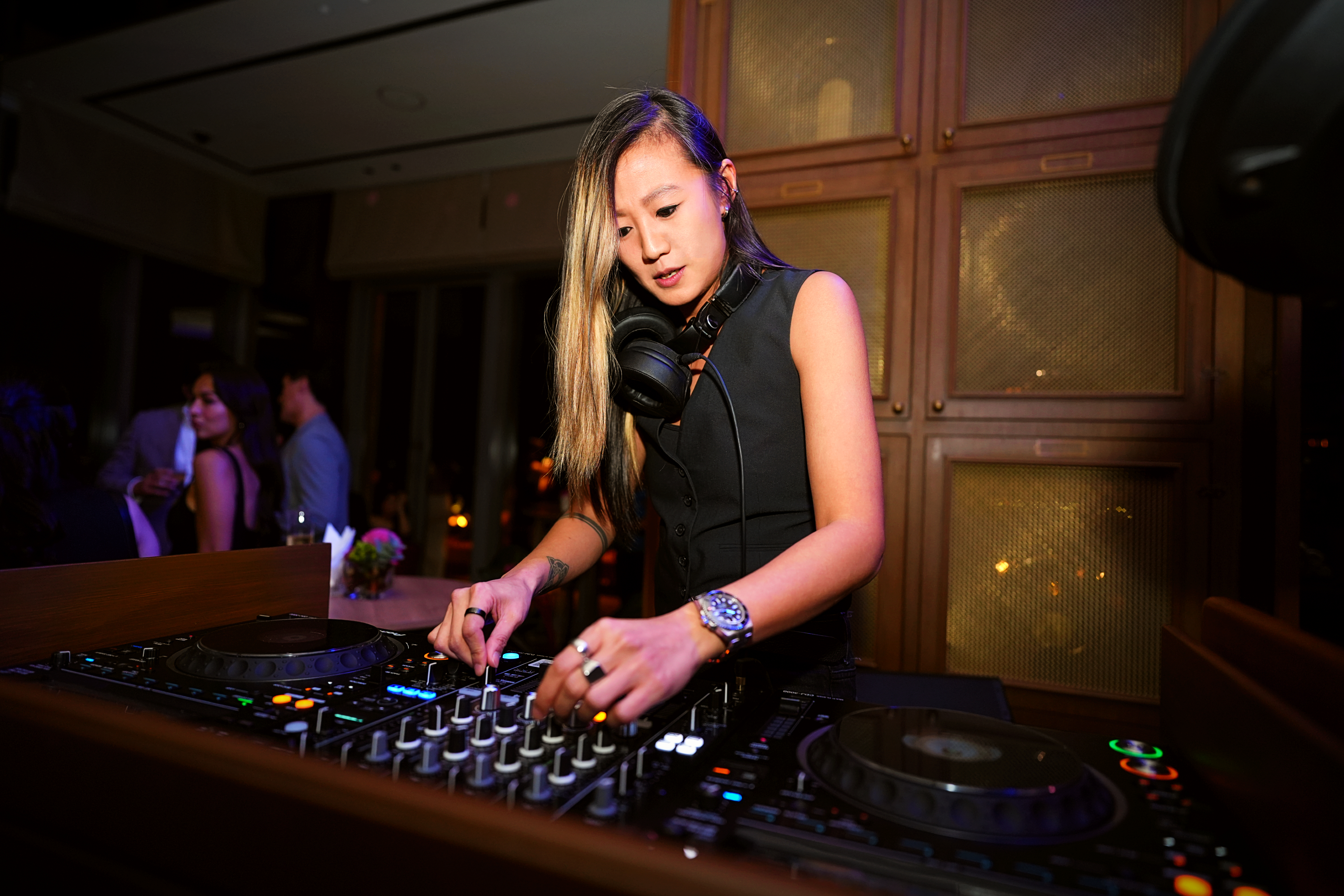 Catch the electrifying beats of Kat DJ at Skybar Catch the electrifying beats of Kat DJ at Skybar