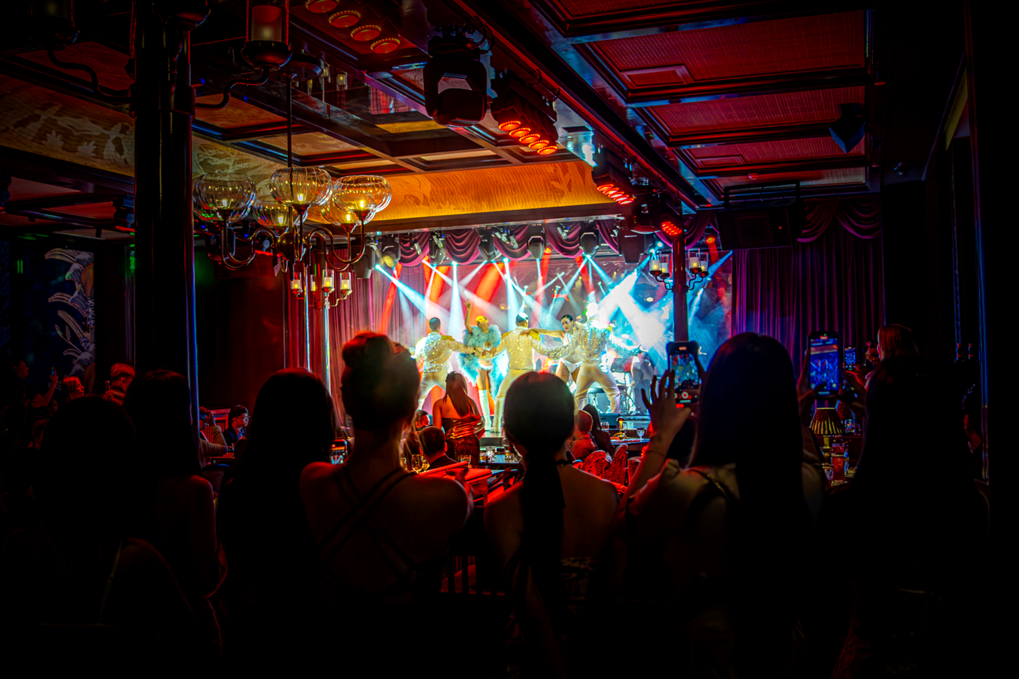 Start the yearend party at Quezon Club with exciting performances Start the yearend party at Quezon Club with exciting performances