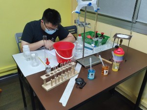 IssueWire Eclat 05 h2 chemistry practical lab