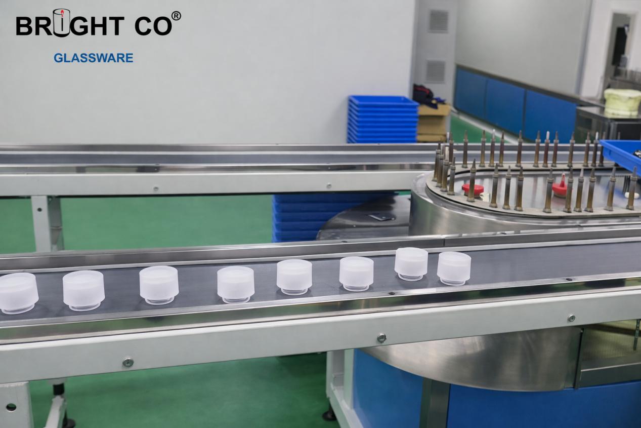 China Borosilicate Glass Candle Jar Supplier 3