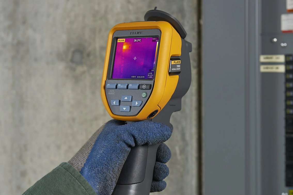 a thermal camera can be programmed to capture heat distribution immediately