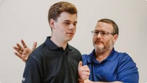 Professional De-Escalation Techniques in Workplace Conflict Training