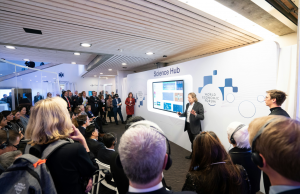 Global leaders discuss trade and cross-border finance at an economic forum.