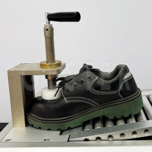 This balance of advanced technology and practical usability reduces the learning curve for new opera