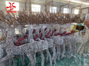 outdoor reindeer decorations bulk supplier 2