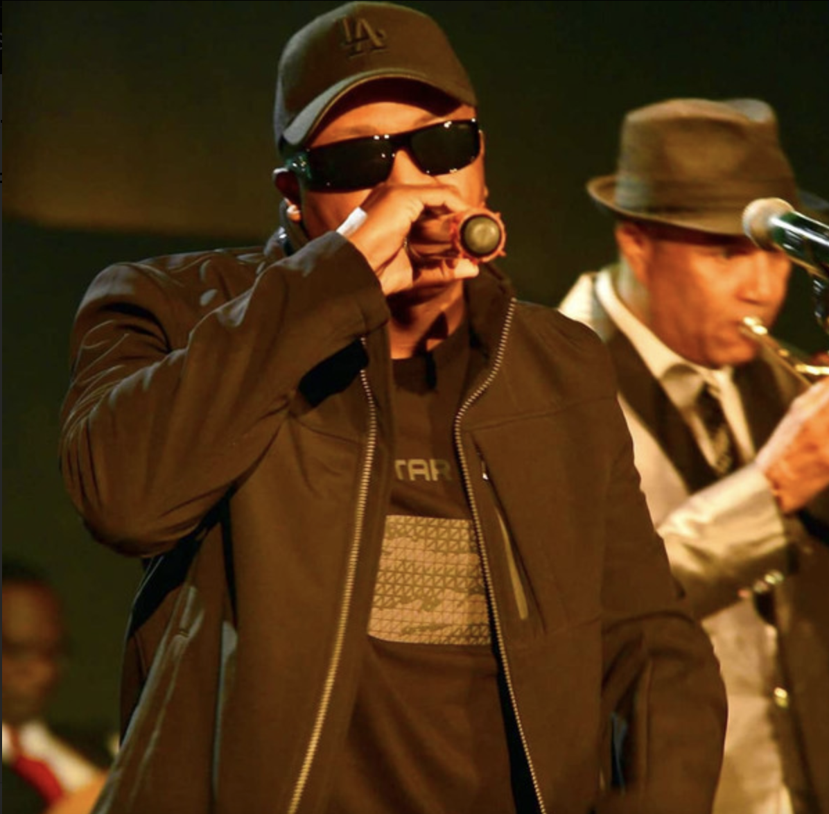 Marq Hawkins aka DJ CliNTel performing