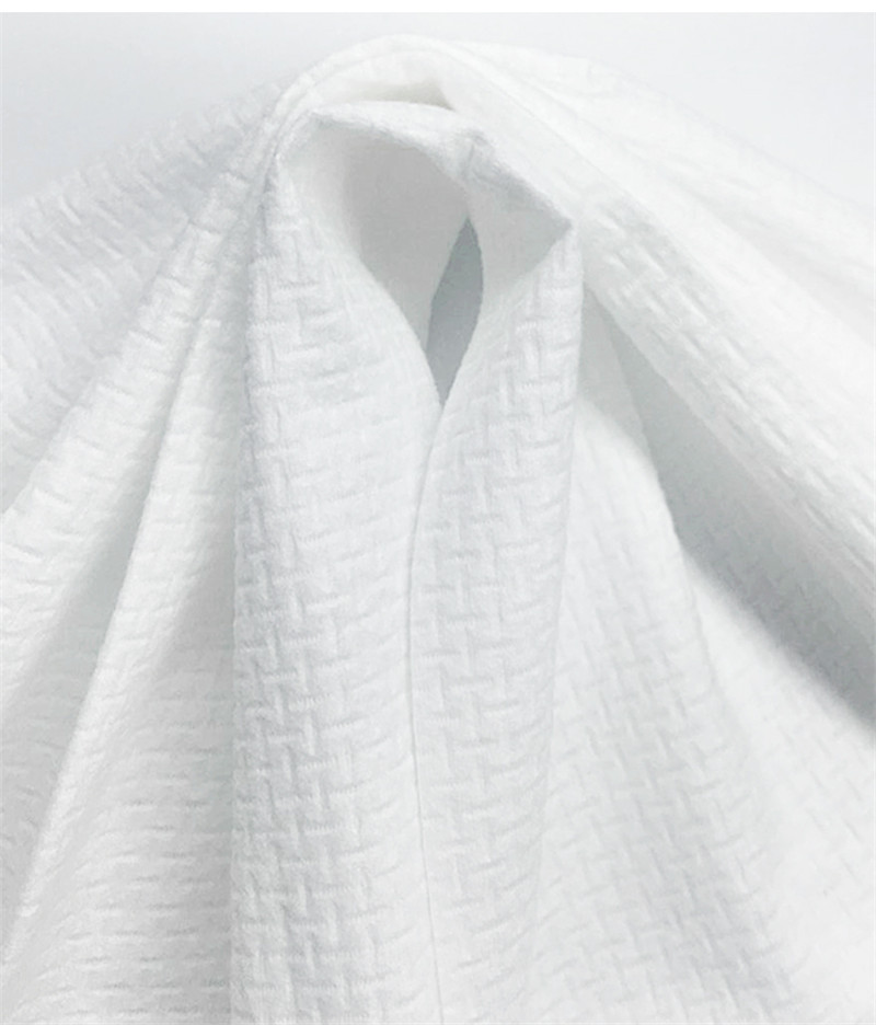 Each towel undergoes strict quality control to ensure uniform compression and expansion rates