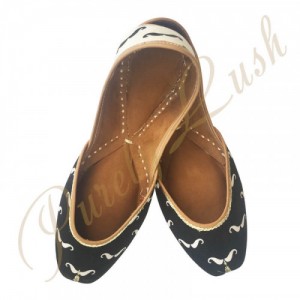 Collection Of Designer Punjabi Jutti For Ladies