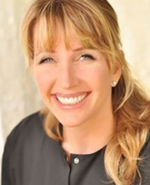Juli Eivens, DDS, Dentist with Advanced Smiles Dental 