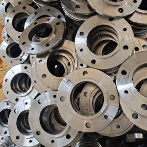 Every flange is produced with tight dimensional tolerances