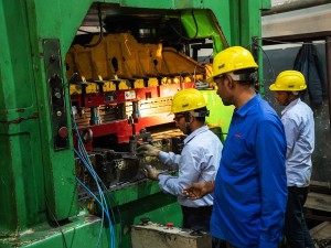 Worker doing job in the Kapri core solution stamping manufacturer in faridabad