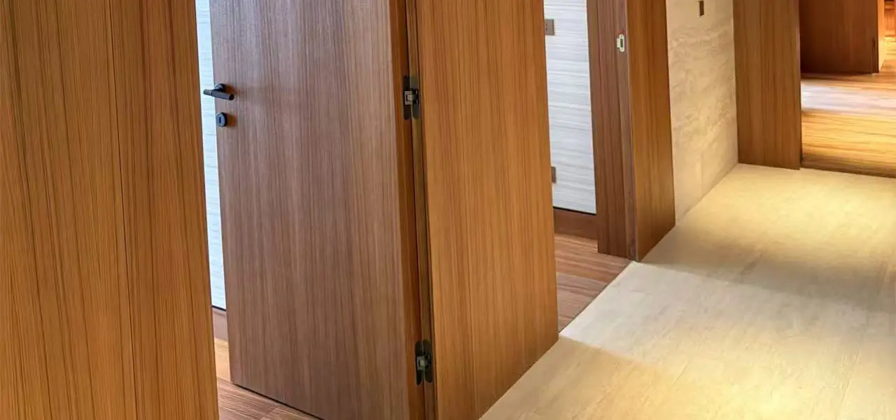 Reliable Handles for Contemporary Flush Wooden Doors