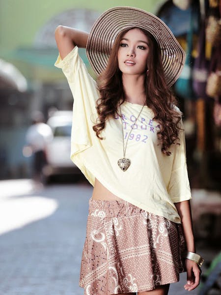 May Myat Noe Burmese supermodel working with Jetcoin May Myat Noe Burmese supermodel working with Jetcoin