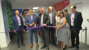 Chris Lovatt, Managing Director Residential at E.ON and Teleperformance UK and South Africa, CEO, Gary Slade, cut the ribbon at the opening ceremony in Cape Town.