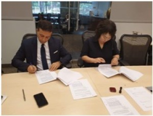Sibillo signing the exclusive $50m contract for LaLiT with Eco-Global’s CEO Park Heejeon