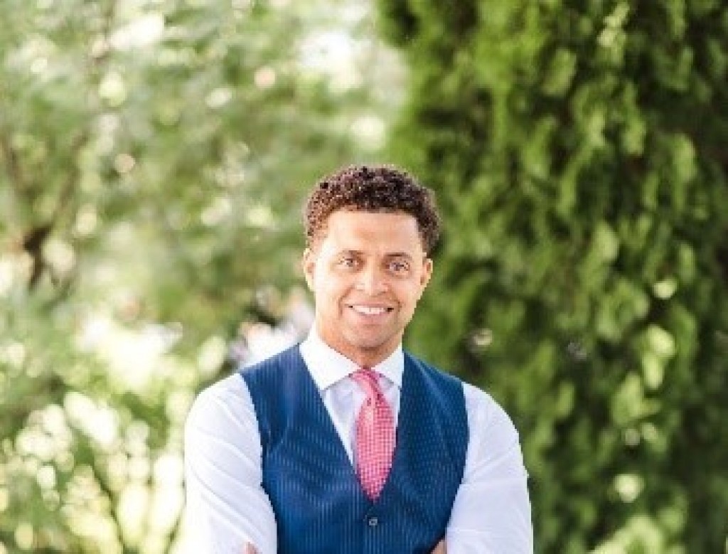 Charles E. Thompson III, MD, General And Bariatric Surgeon with Clarity