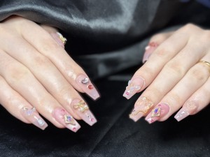 Acrylic and gel nail services in Orlando nail spa