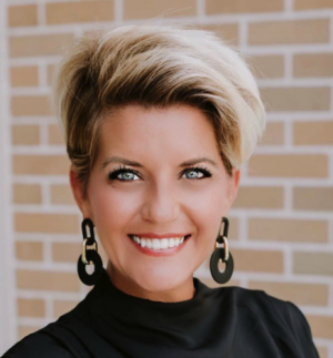 Jani Crouch Highley: Elevating Real Estate Experience in Southwest Florida