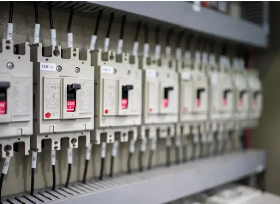 high reliability circuit breaker frame