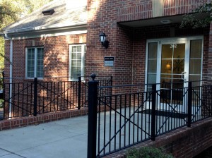 Front entrance at the office of Knoxville dentist Robert M Kelso DDS