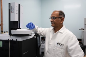 Extractables and leachables testing conducted by PLS Analytical scientist.