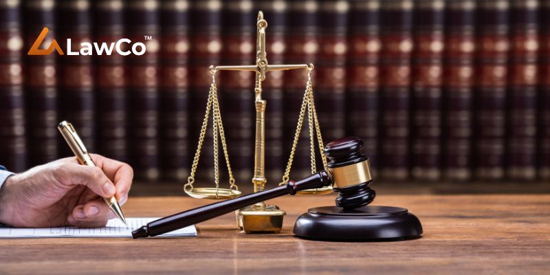 LawCo Is Coming: Why the Legal Industry Is Paying Attention
