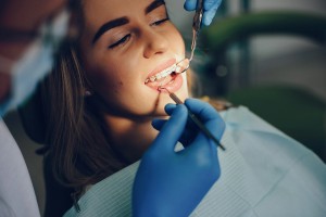 Dental implants in Oakland Gardens