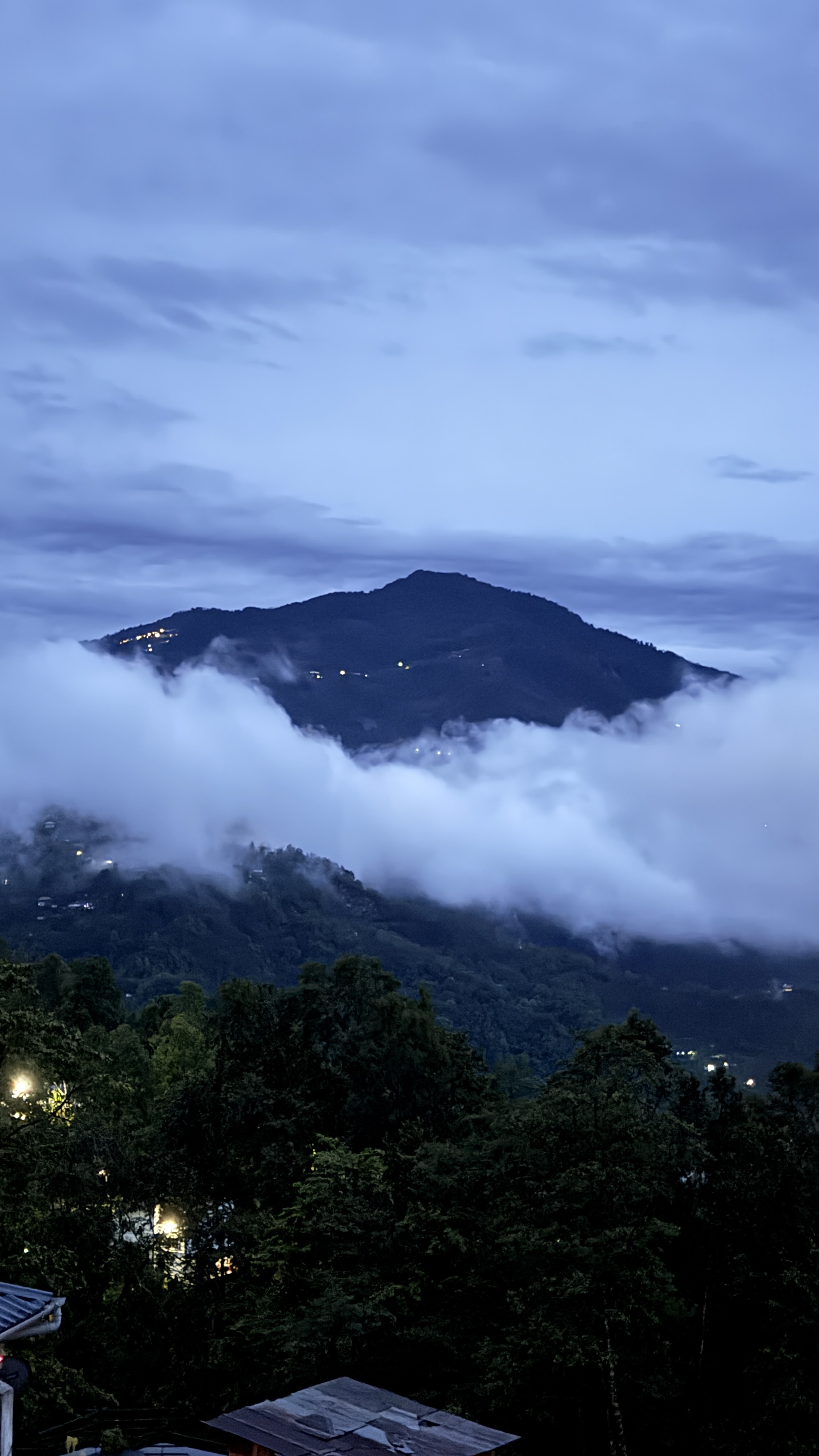 cloud covering a hill best rehab for addiction