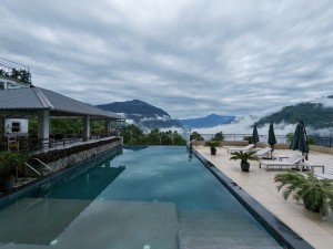 Infinity Pool at the luxury rehab in Sikkim
