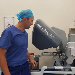 Dr Barnouti Plastic surgeon