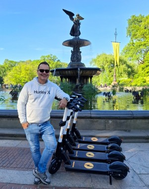 Juan Sebastian Palomo Murga, CEO and President of iPakket Corporation