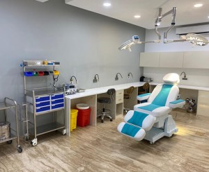 Dr Lokesh Handa Med Esthetiks 01