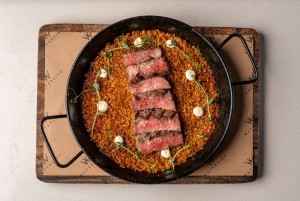 Spanish-style Paella de Chuletón