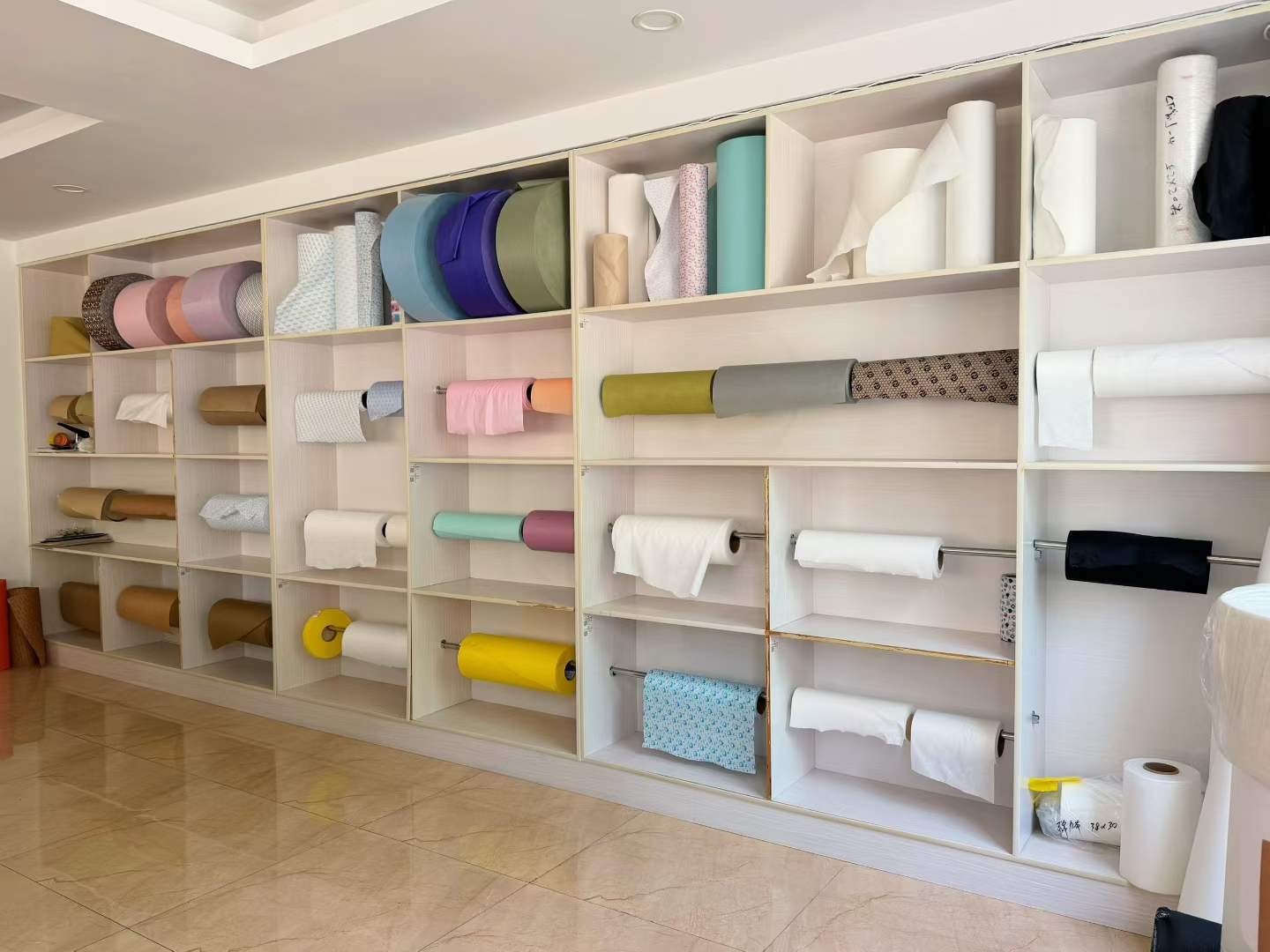YDL Colored Shoe And Luggage Lining Spunlaced Nonwoven Samples YDL Colored Shoe And Luggage Lining Spunlaced Nonwoven Samples
