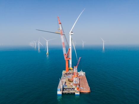 Offshore Crane AHC System Operation